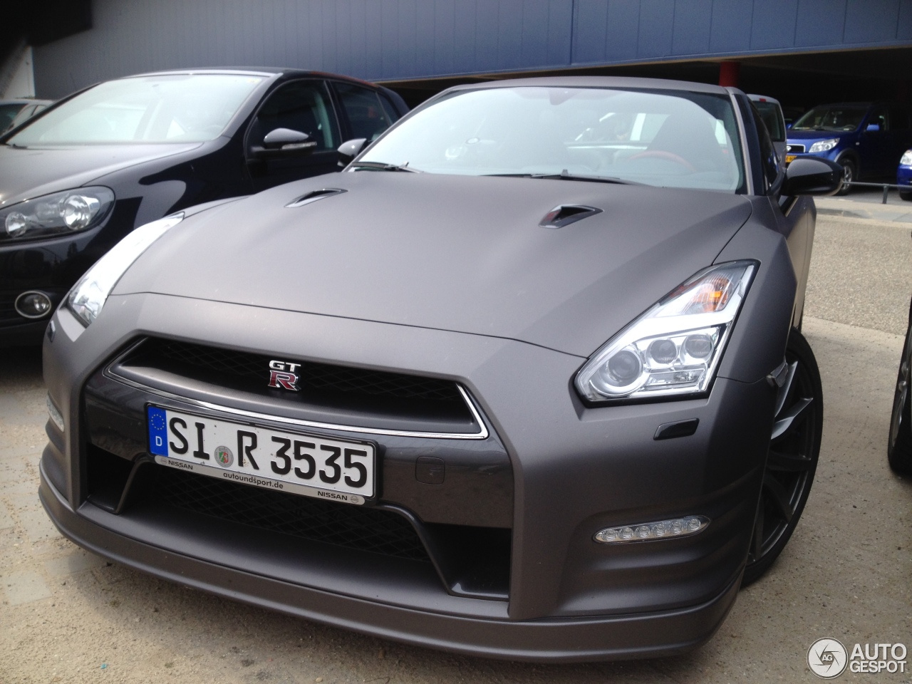 Nissan GT-R 2012