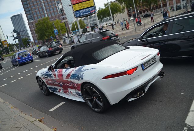 Jaguar F-TYPE R Convertible