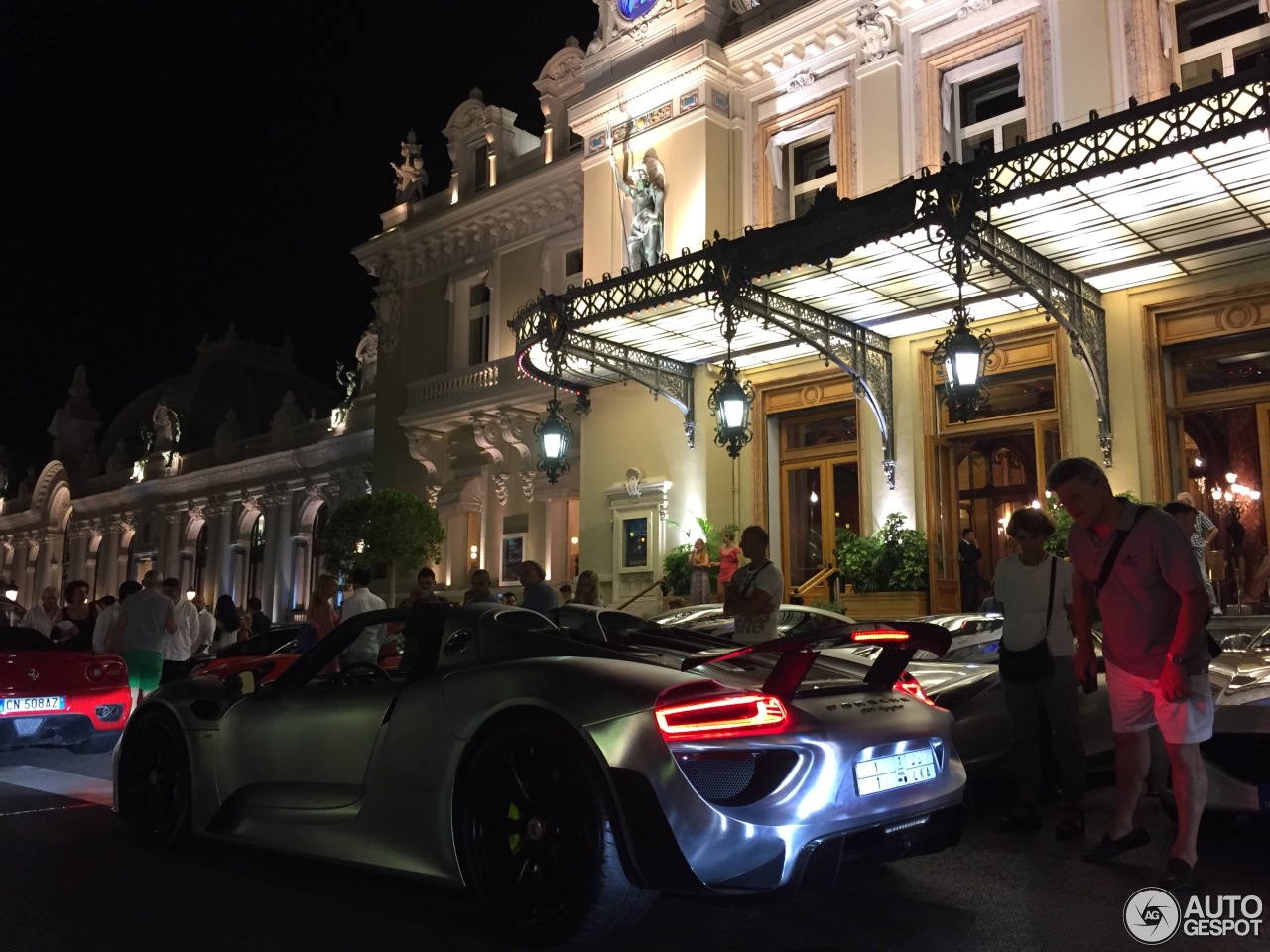 Porsche 918 Spyder Weissach Package