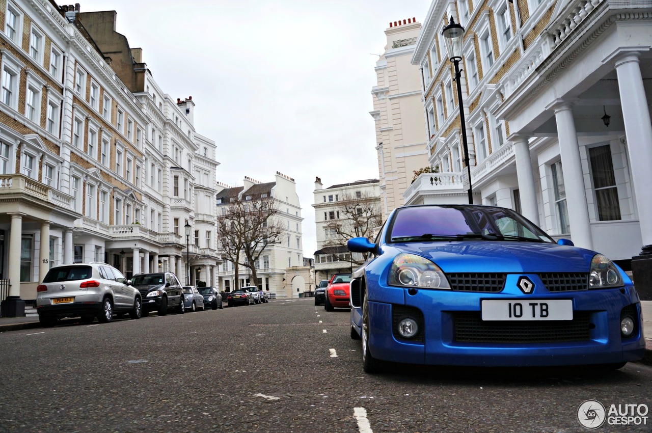 Renault Clio V6 Phase II