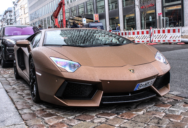 Lamborghini Aventador LP700-4