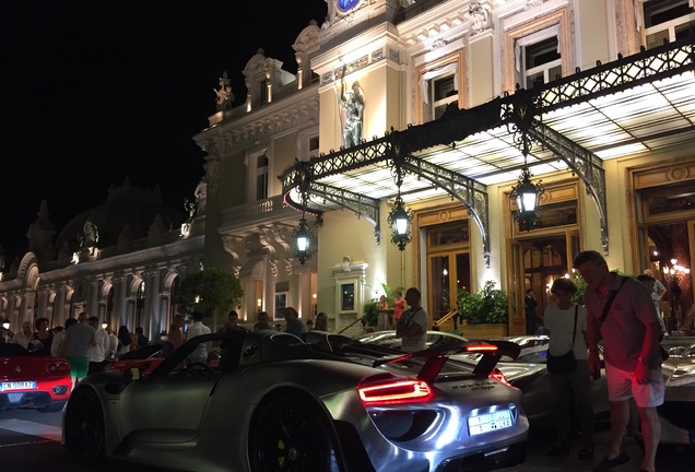 Porsche 918 Spyder Weissach Package