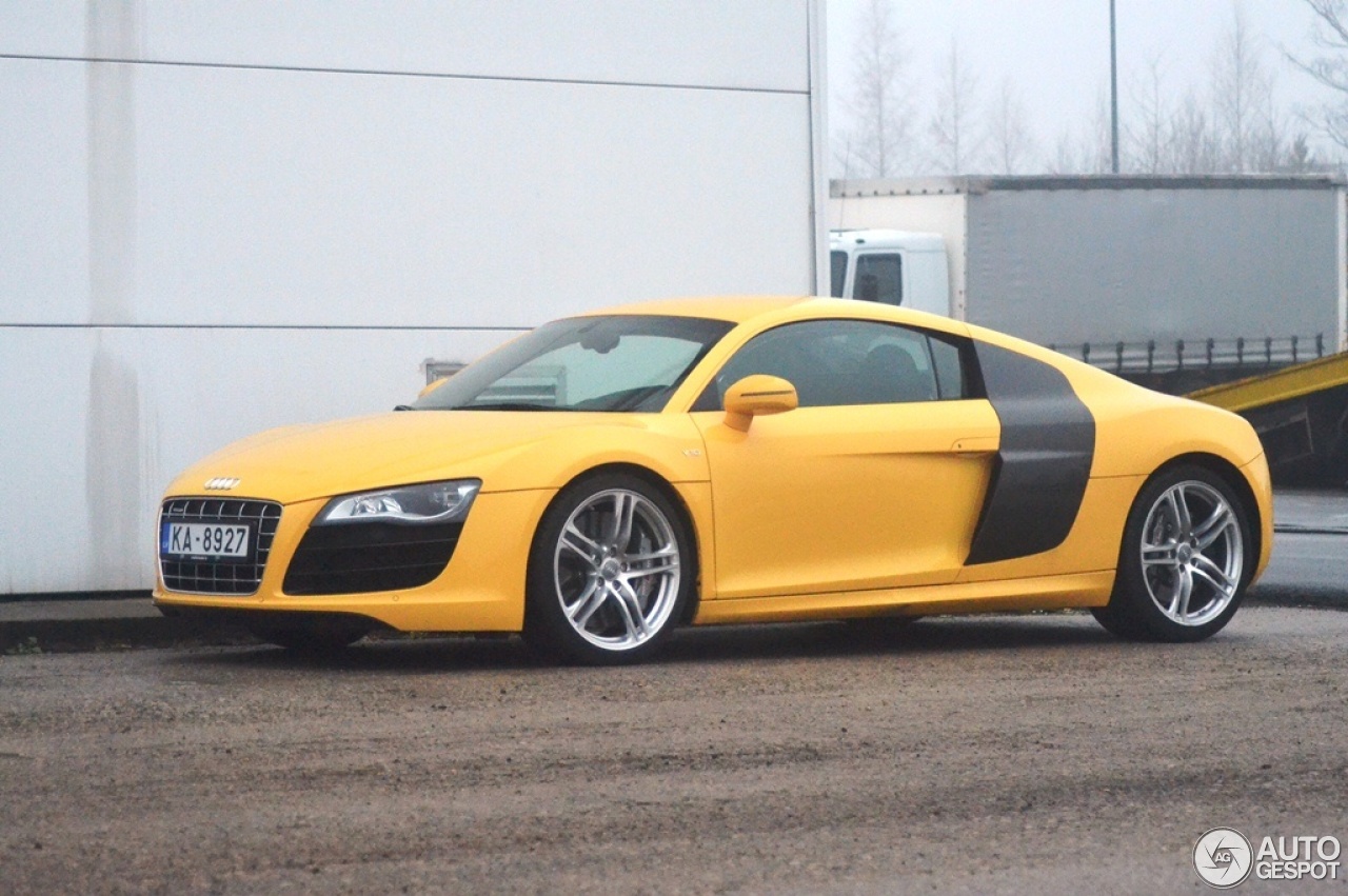 Audi R8 V10