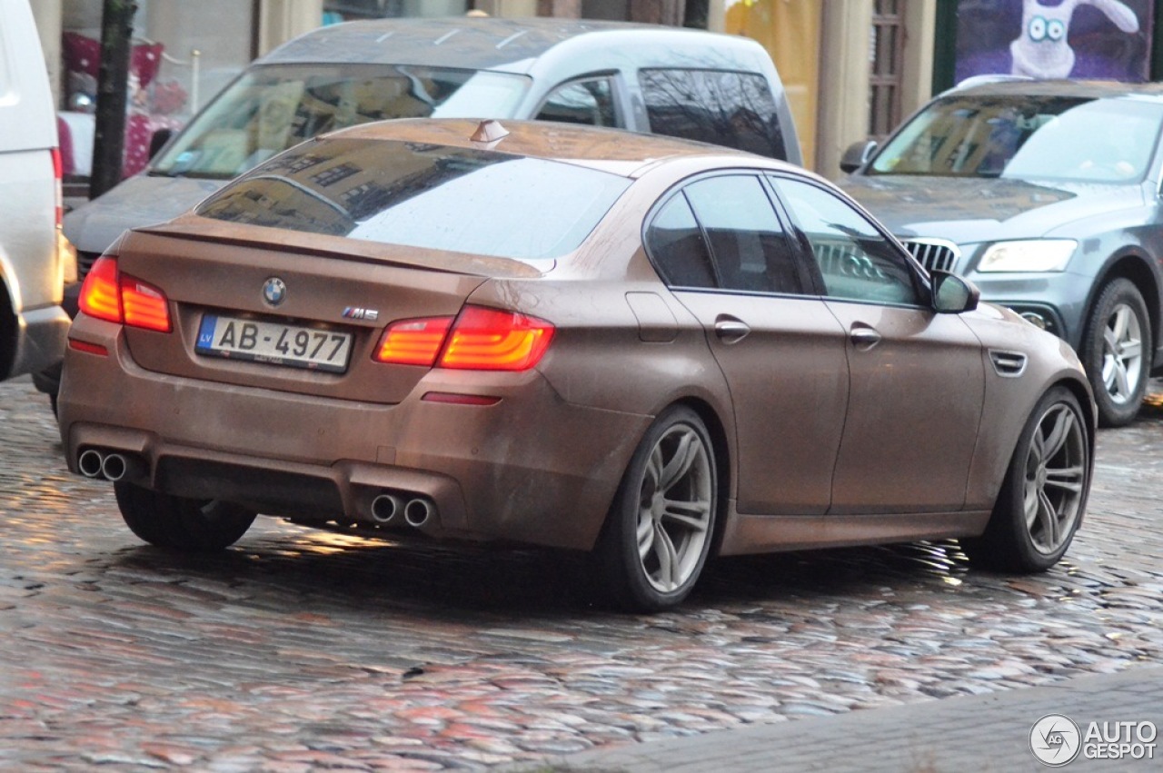 BMW M5 F10 2011