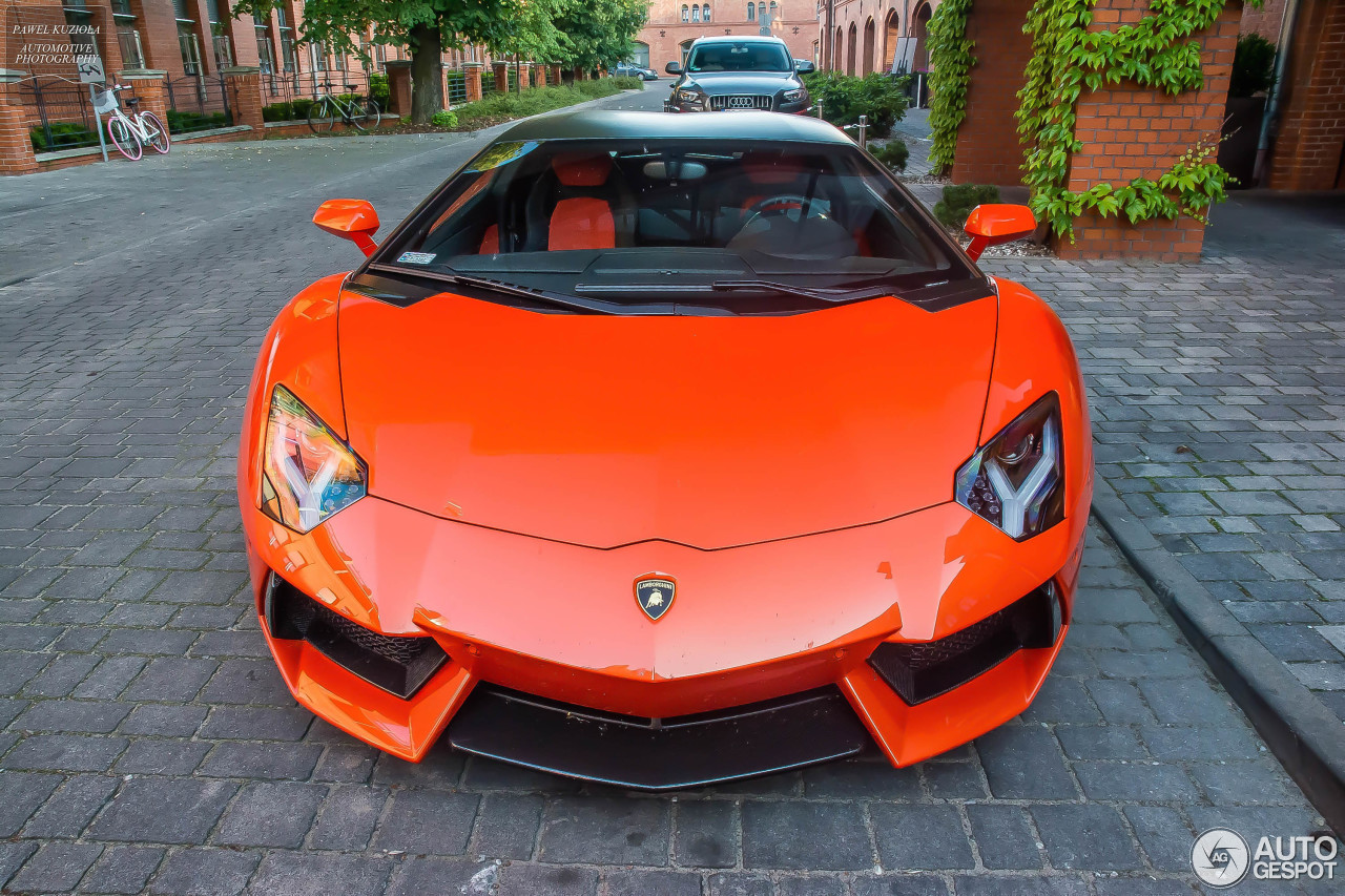 Lamborghini Aventador LP700-4