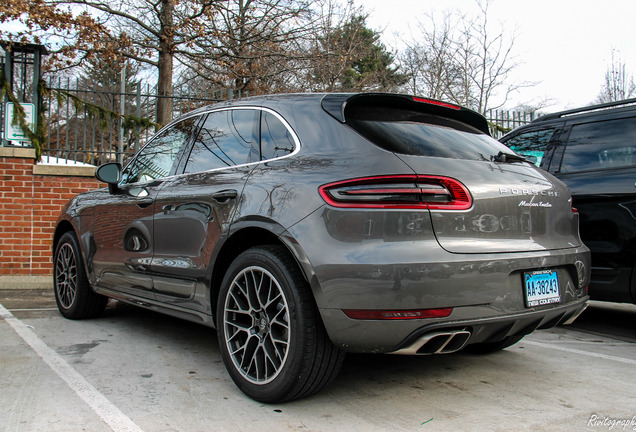 Porsche 95B Macan Turbo