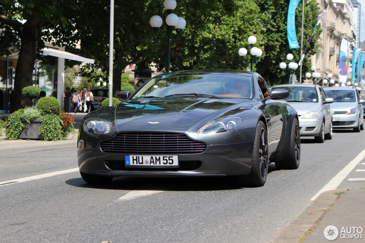 Aston Martin V8 Vantage