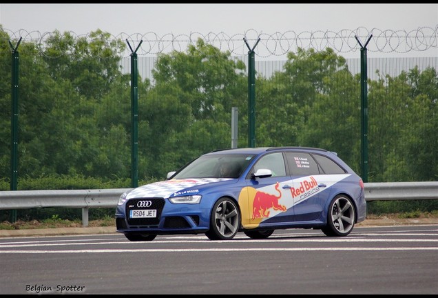 Audi RS4 Avant B8