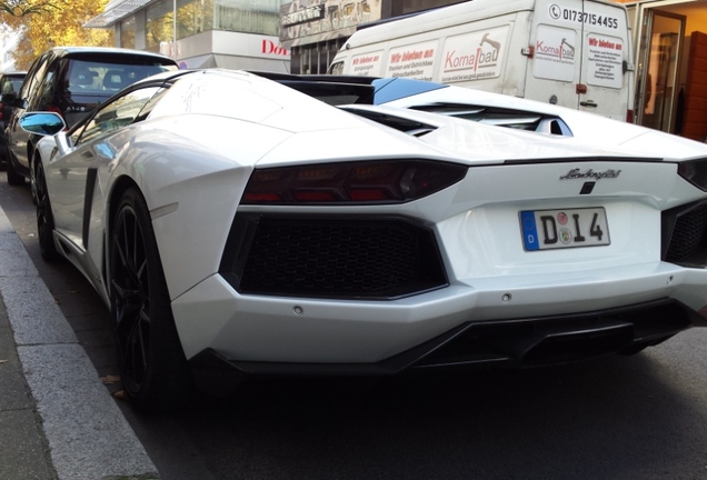 Lamborghini Aventador LP700-4 Roadster