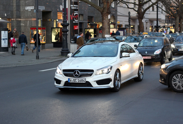 Mercedes-Benz CLA 45 AMG C117