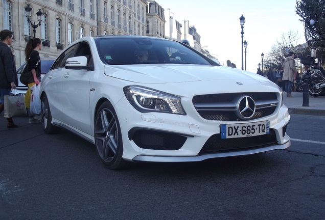 Mercedes-Benz CLA 45 AMG Shooting Brake