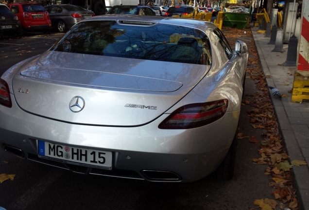 Mercedes-Benz SLS AMG