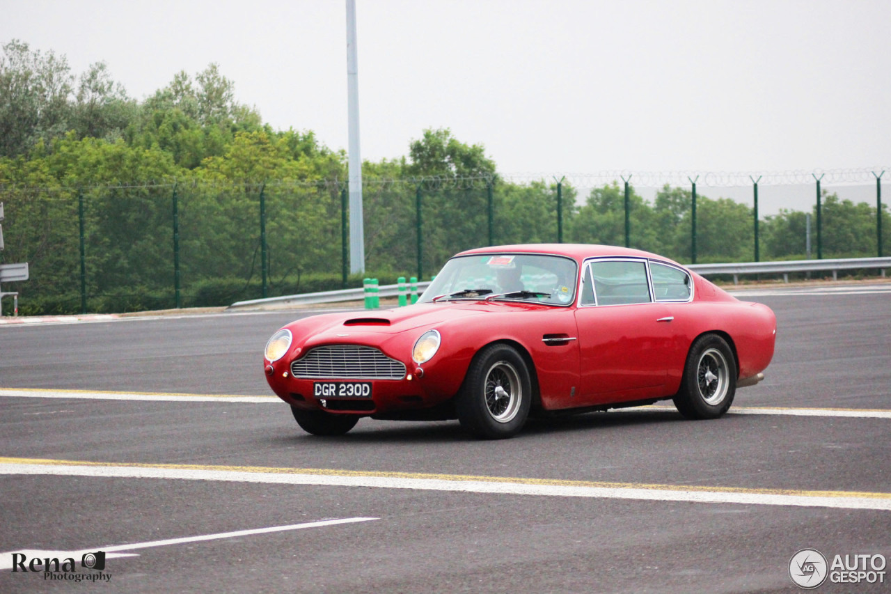 Aston Martin DB6 Vantage MKI