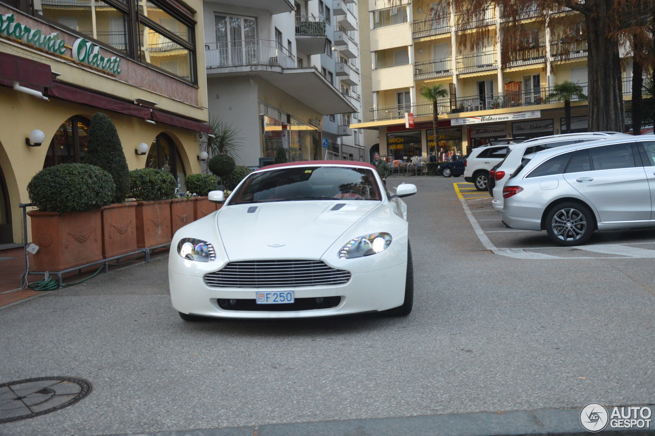 Aston Martin V8 Vantage Roadster