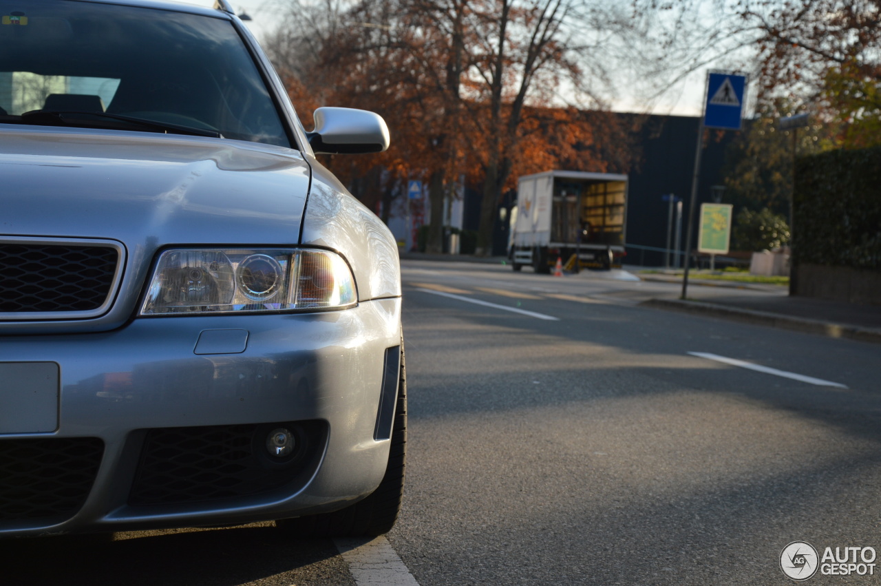 Audi RS4 Avant B5