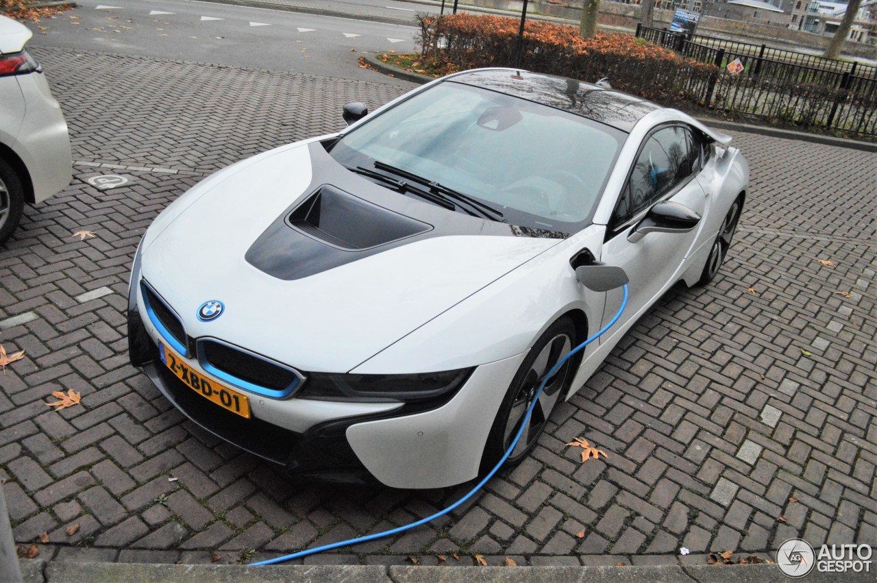 BMW i8