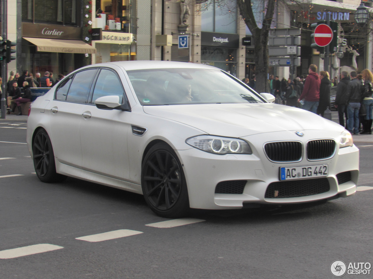 BMW M5 F10 2011