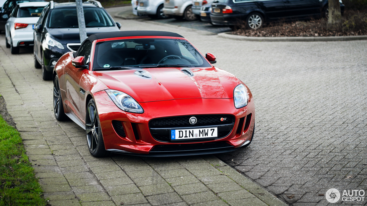 Jaguar F-TYPE S V8 Convertible