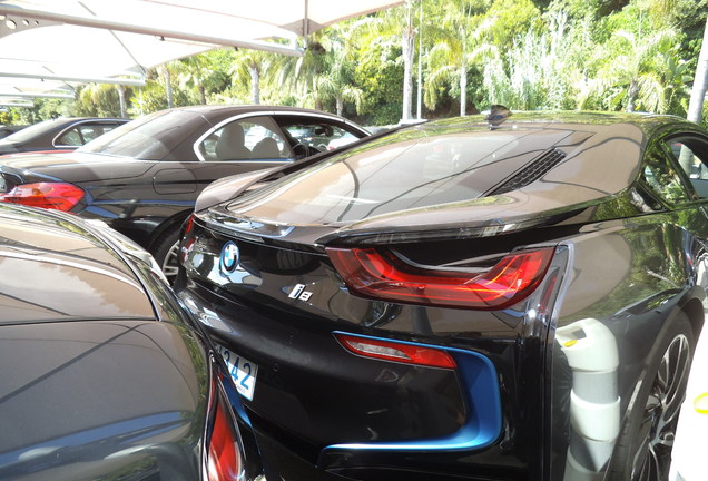 BMW i8