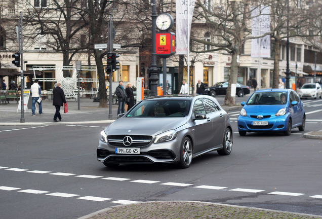 Mercedes-AMG A 45 W176 2015