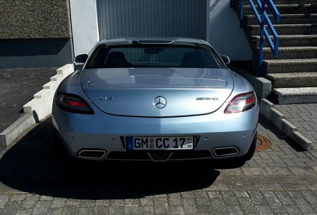 Mercedes-Benz SLS AMG