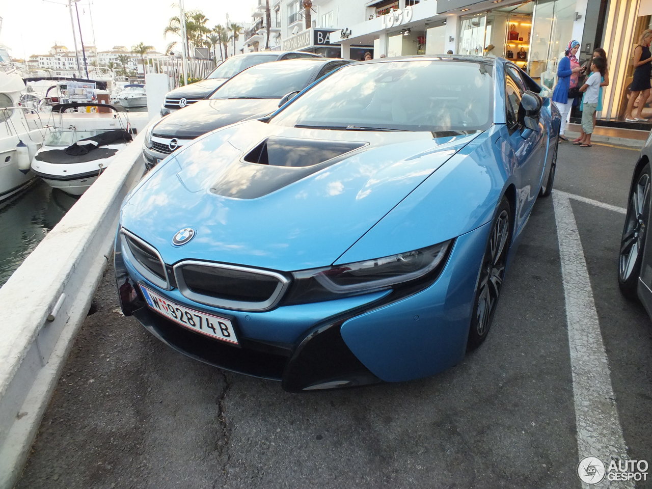 BMW i8