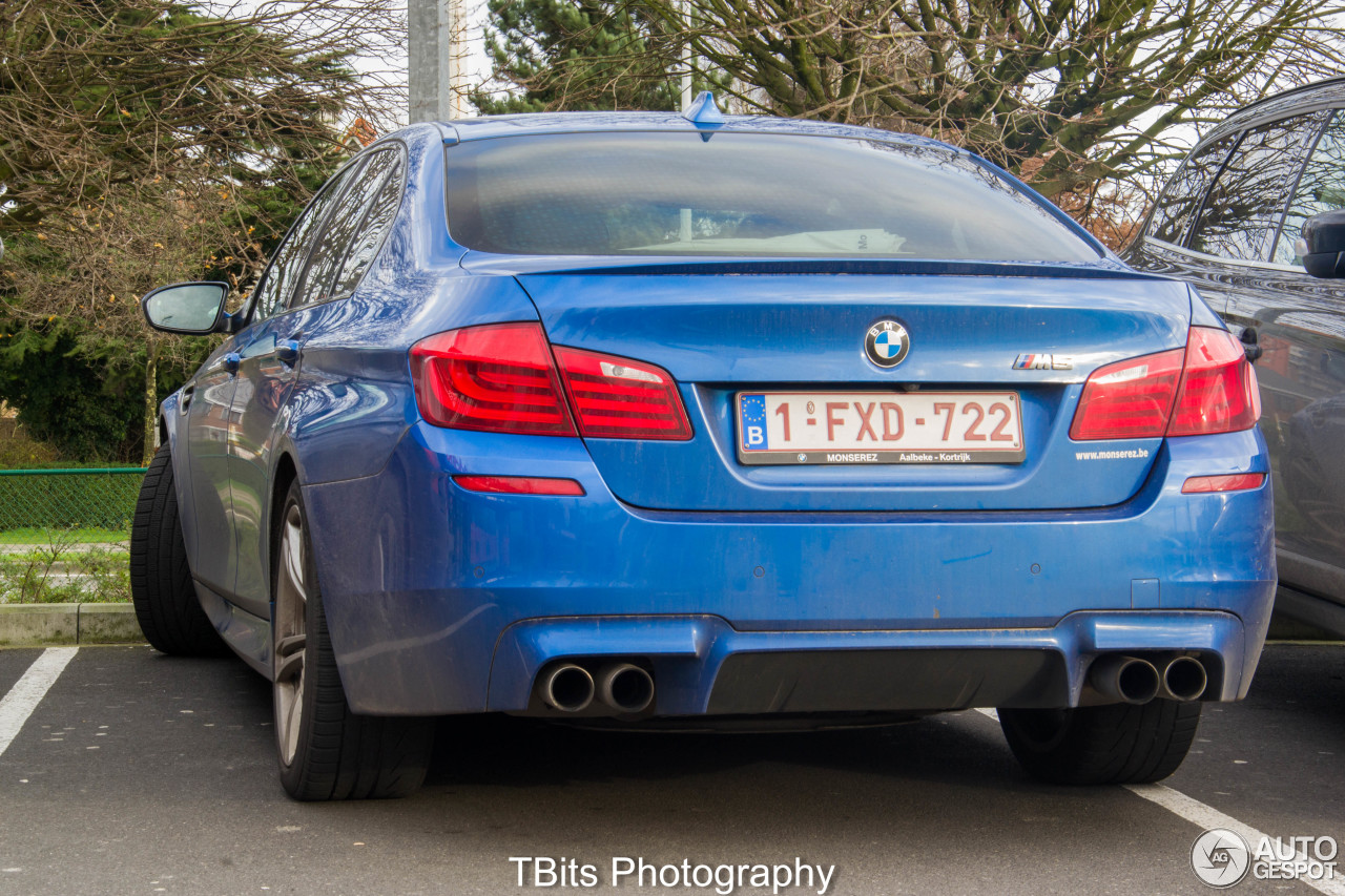 BMW M5 F10 2011