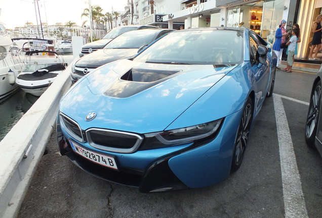 BMW i8