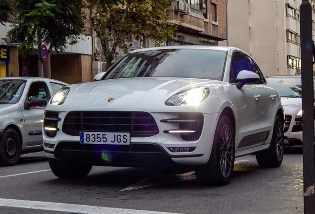 Porsche 95B Macan Turbo