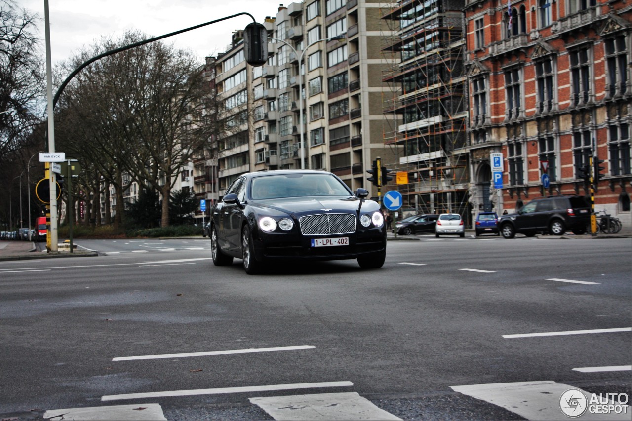 Bentley Flying Spur V8