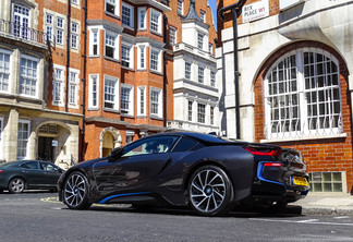 BMW i8