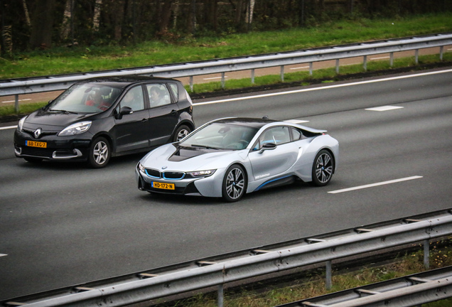 BMW i8