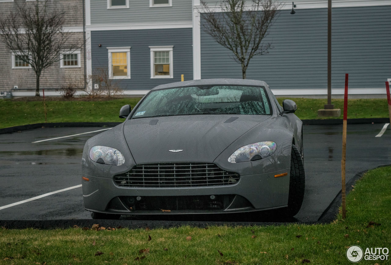 Aston Martin V8 Vantage S