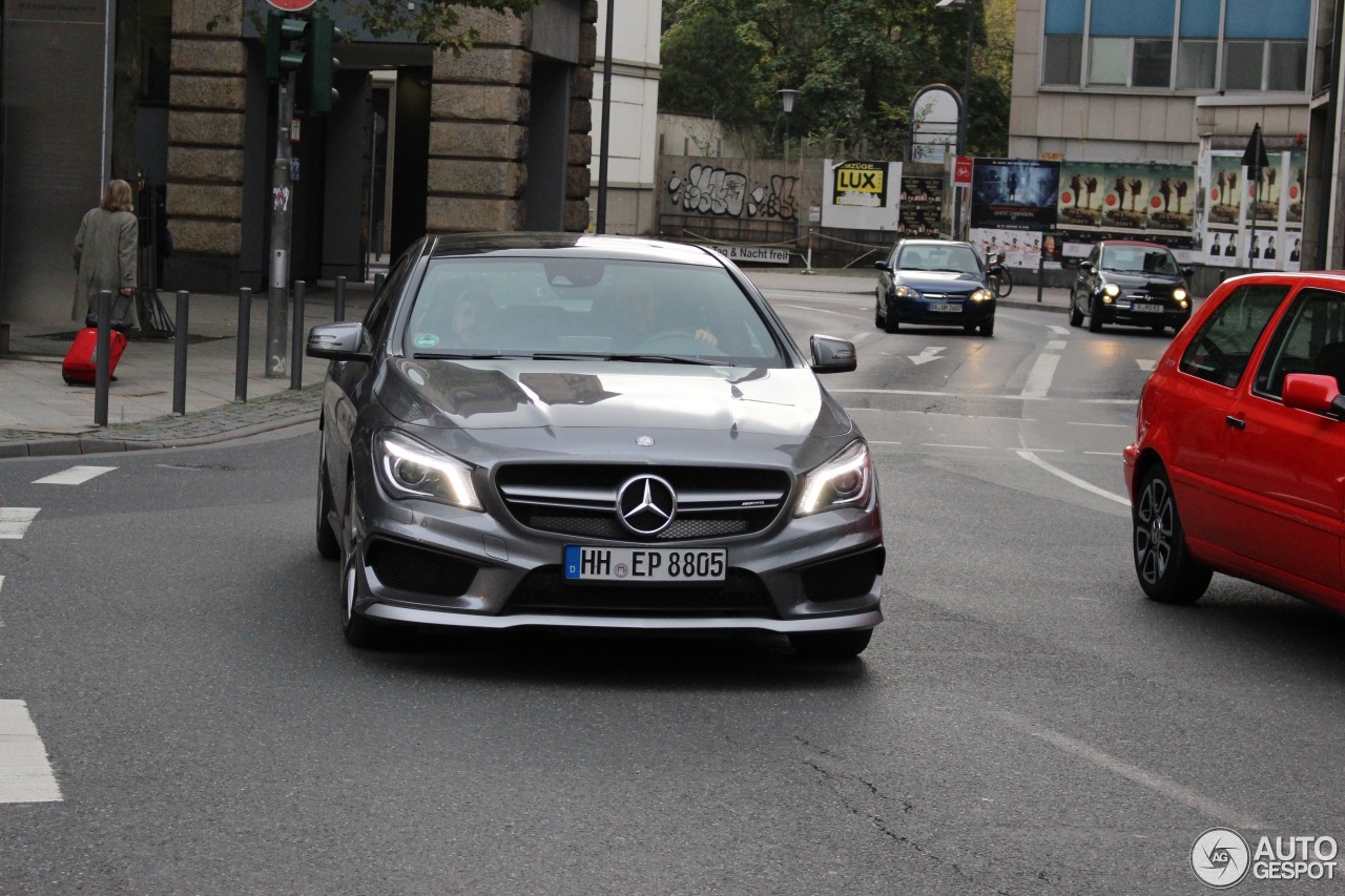 Mercedes-Benz CLA 45 AMG C117