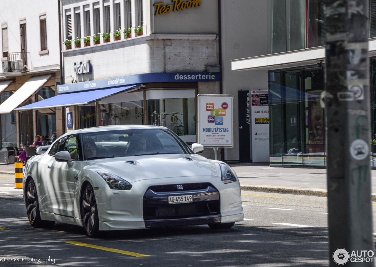 Nissan GT-R