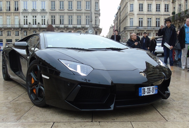 Lamborghini Aventador LP700-4