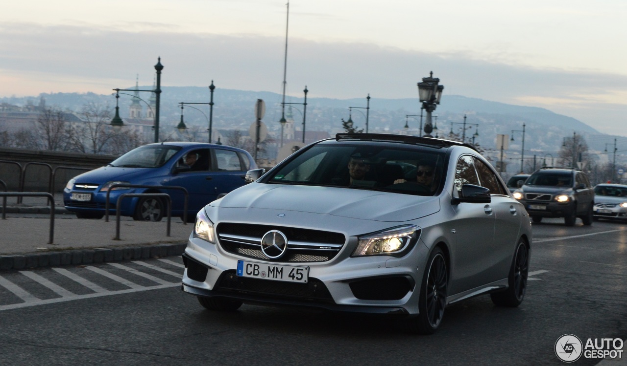 Mercedes-Benz CLA 45 AMG C117