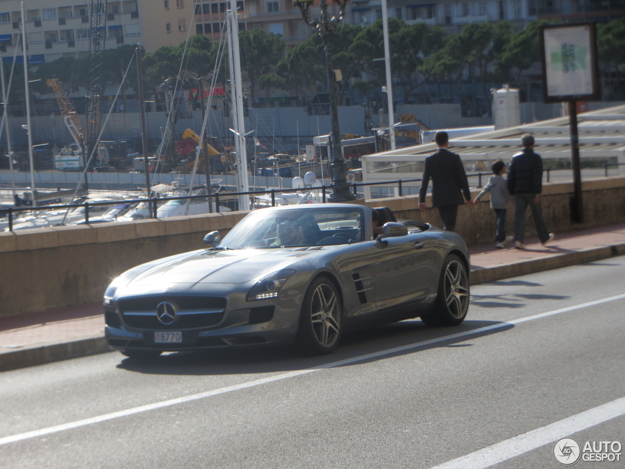 Mercedes-Benz SLS AMG Roadster