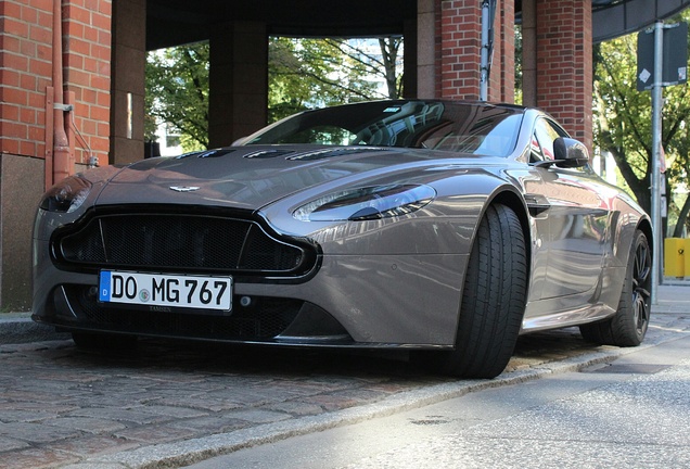 Aston Martin V12 Vantage S