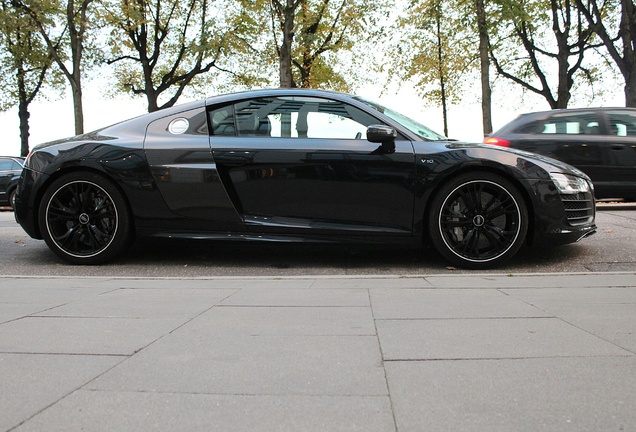 Audi R8 V10 Plus 2013