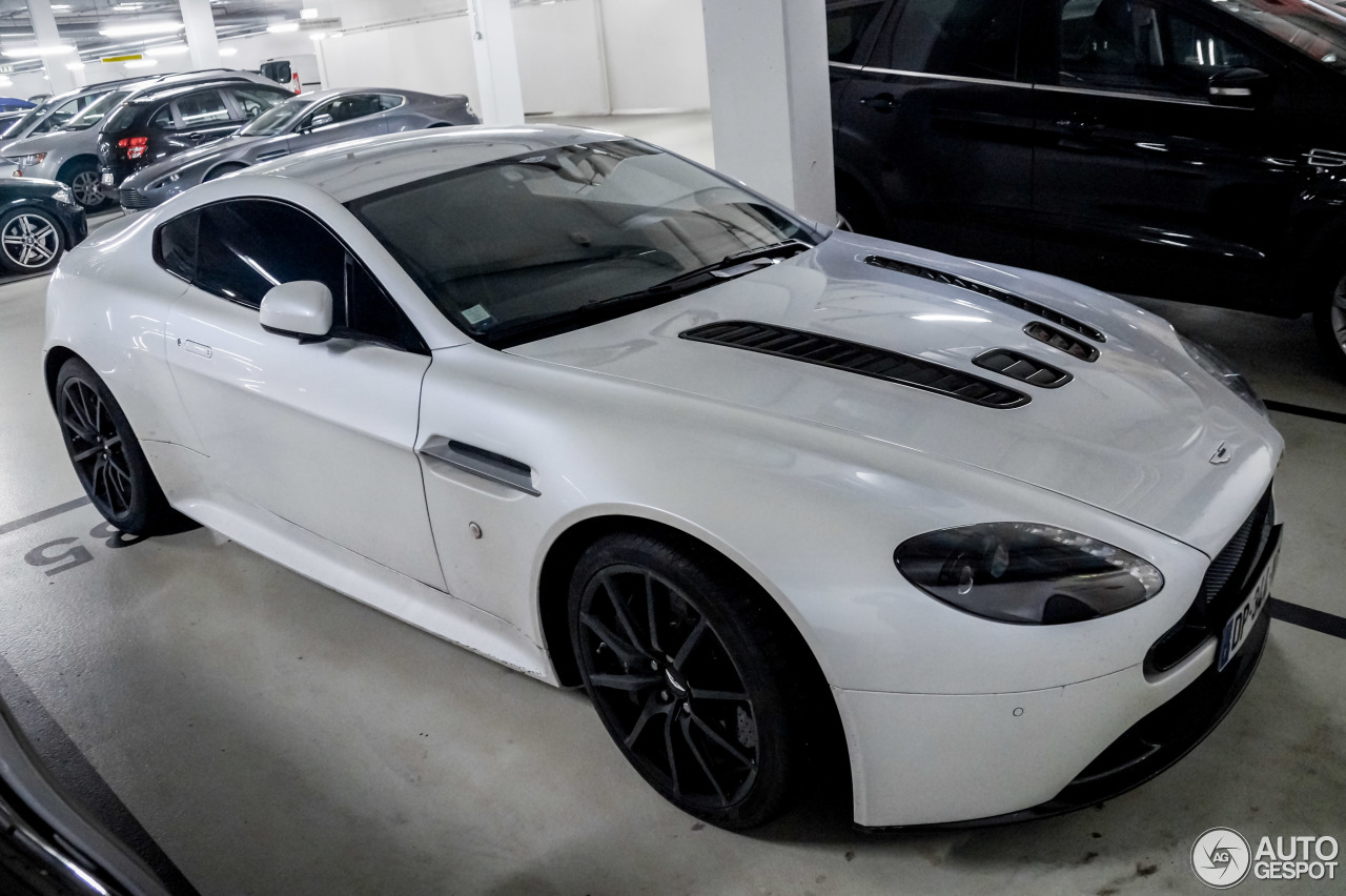 Aston Martin V12 Vantage S