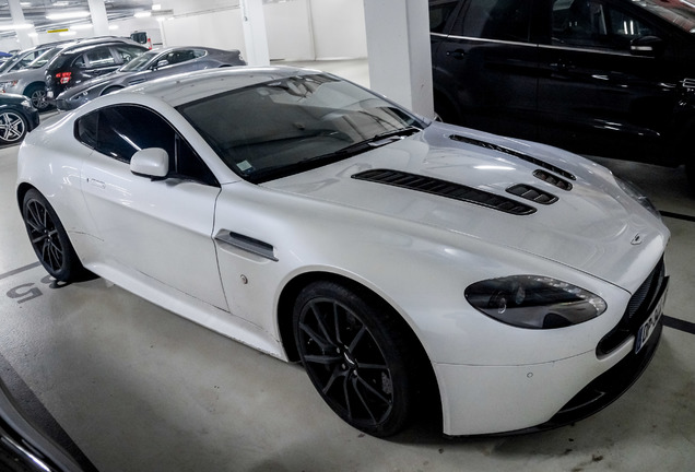 Aston Martin V12 Vantage S