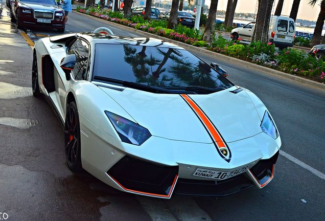 Lamborghini Aventador LP700-4 Roadster