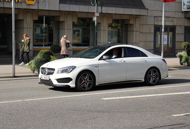 Mercedes-Benz CLA 45 AMG C117