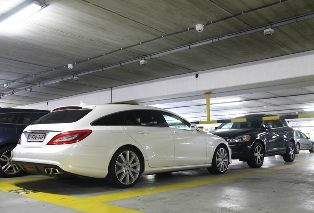 Mercedes-Benz CLS 63 AMG X218 Shooting Brake