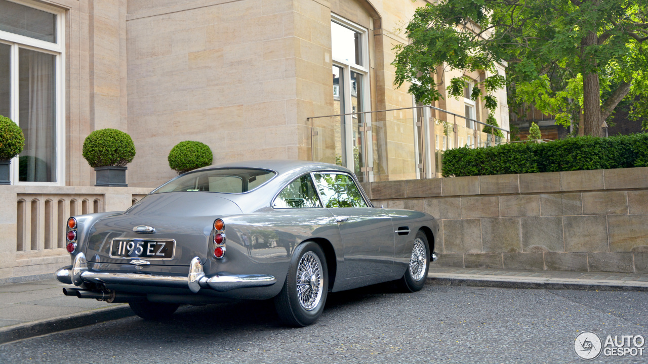 Aston Martin DB4