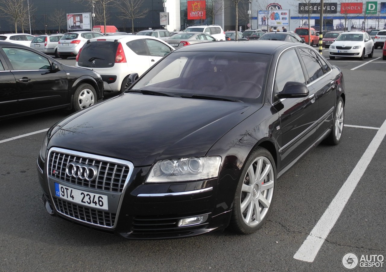 Audi S8 D3