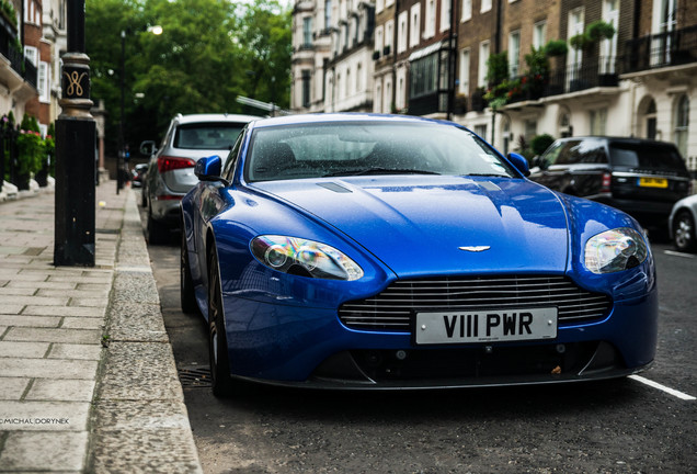 Aston Martin V8 Vantage S