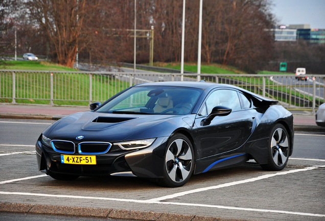 BMW i8