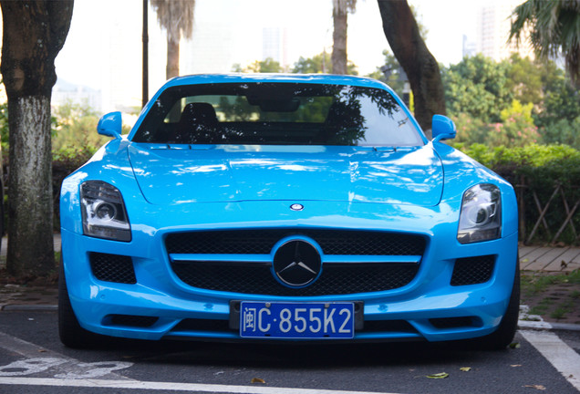 Mercedes-Benz SLS AMG